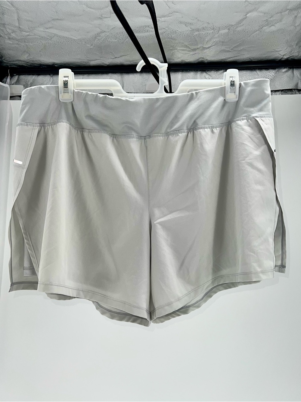 Avia Light Gray Women's Athletic Shorts 3X
